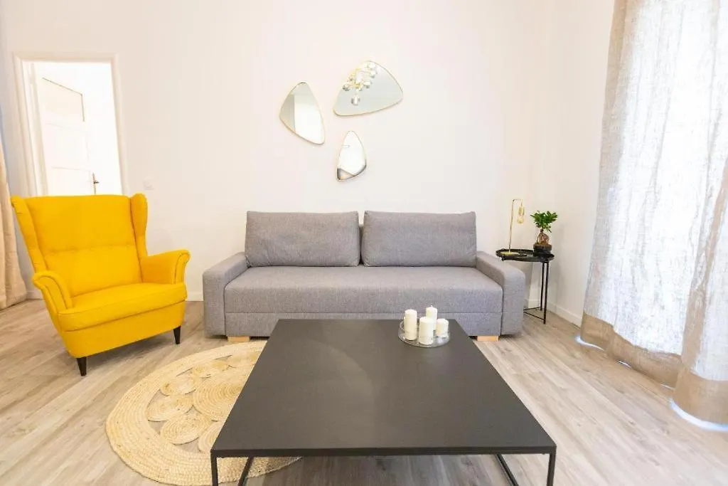 3 Min A Pied De La Gare St Charles - 3 Chambres Avec Clim, Sdb Et Tv Marseille France